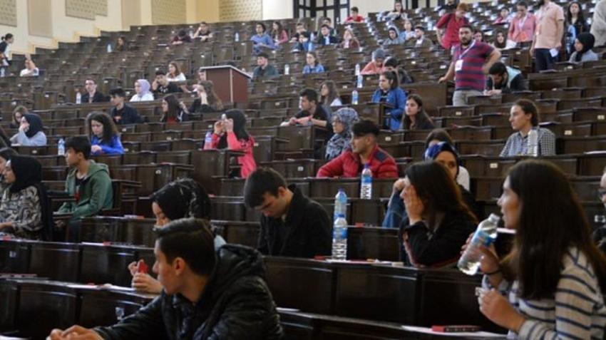 Adana’da yaşayan üniversite öğrencileri anlattı! 'Sadece ulaşım masraflarım bin TL tutuyor'