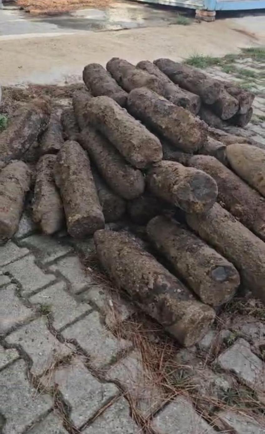 Belediye ekipleri kanalizasyon çalışması yaparken buldu! Bir kent bunu konuşuyor: 109 yıllık cephanelik ortaya çıktı