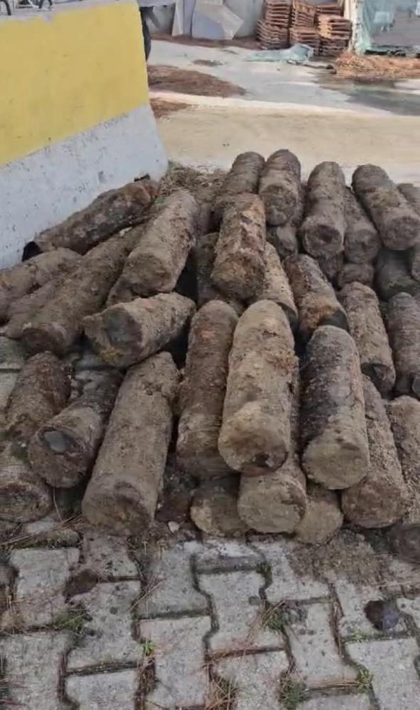 Belediye ekipleri kanalizasyon çalışması yaparken buldu! Bir kent bunu konuşuyor: 109 yıllık cephanelik ortaya çıktı