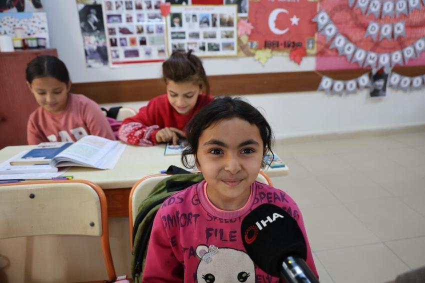 Feke'nin fedakar öğretmenleri: Dağ köylerinde görev yapan öğretmenler zorlu coğrafyada gönüllere dokunuyor