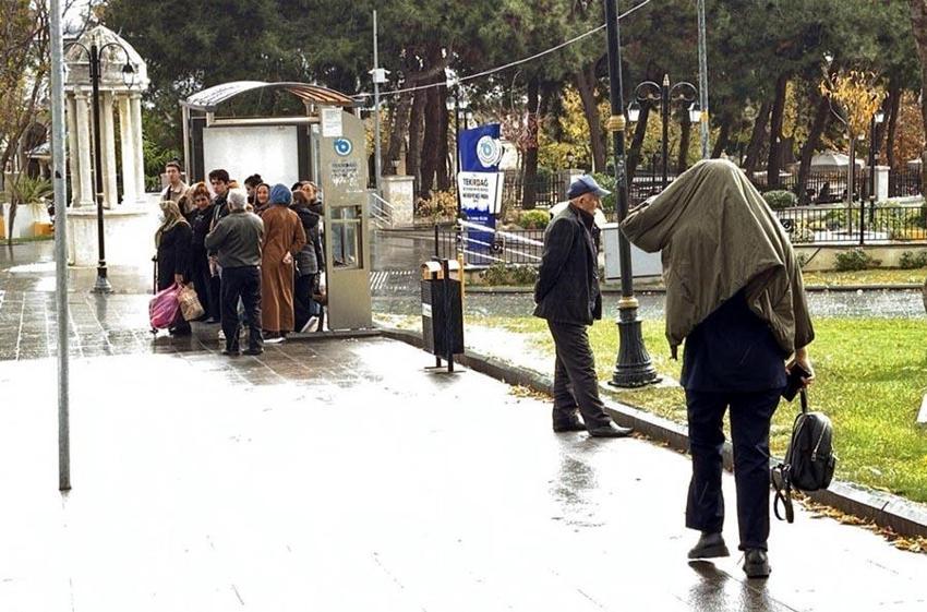 Meteoroloji son raporu açıkladı; Kar yağışları ve sağanaklar hayatı olumsuz etkileyecek! AKOM'dan İstanbul'a kar uyarısı geldi: Sıcaklıklar 12 derece birden düşecek