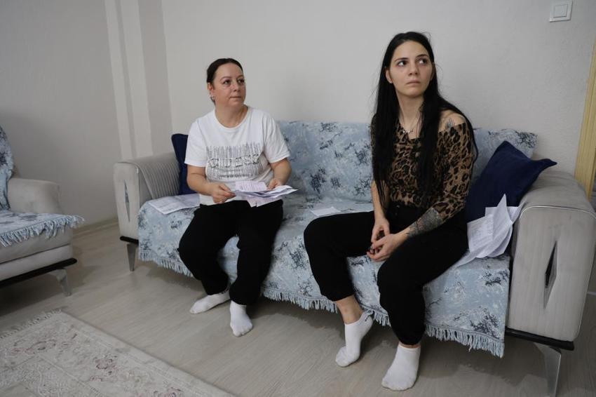 İzmir'de ev sahibi dehşeti! Kedi besleyen kiracılarını çift çivili sopalarla dövdüler