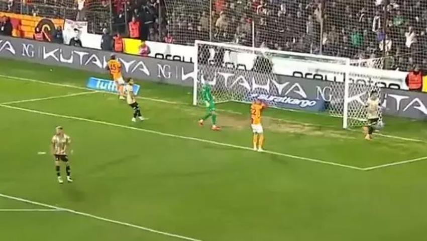 Bodrum Galatasaray maçında yıldız oyuncu taraftarlara saç baş yoldurttu: Osimhen'den al da at pası