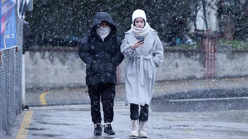 Yoğun kar yağışı sonrası çok sayıda ilde eğitime ara verildi! İşte o il ve ilçeler...