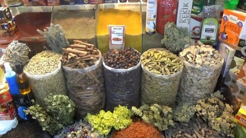 Bakanlık sahte ürünleri ifşa etmeye devam ediyor! Kıymalı böreğin içinden çıkanlar şoke etti!