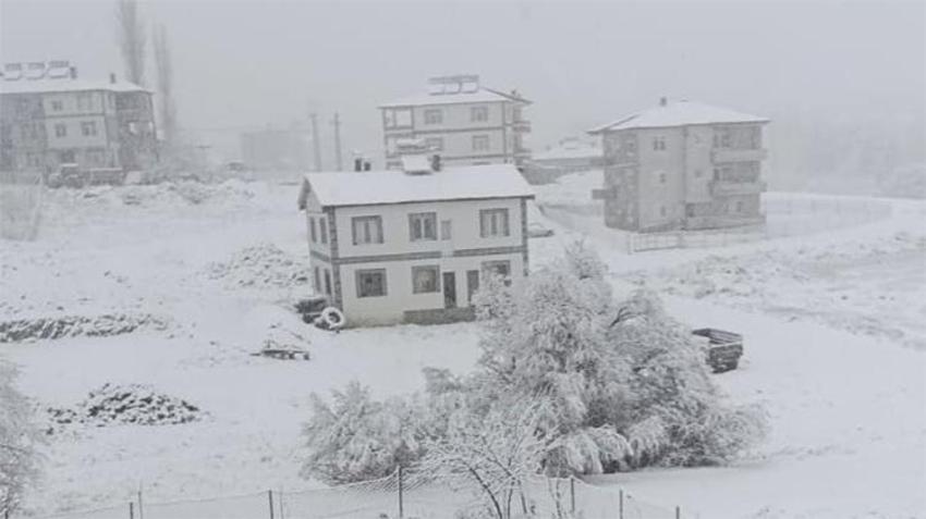Yoğun kar yağışı sonrası çok sayıda ilde eğitime ara verildi! İşte o il ve ilçeler...