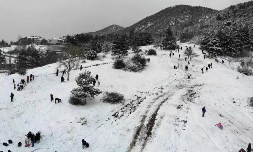 Kuvvetli kar yağışı 24 ilde kar tatili getirdi