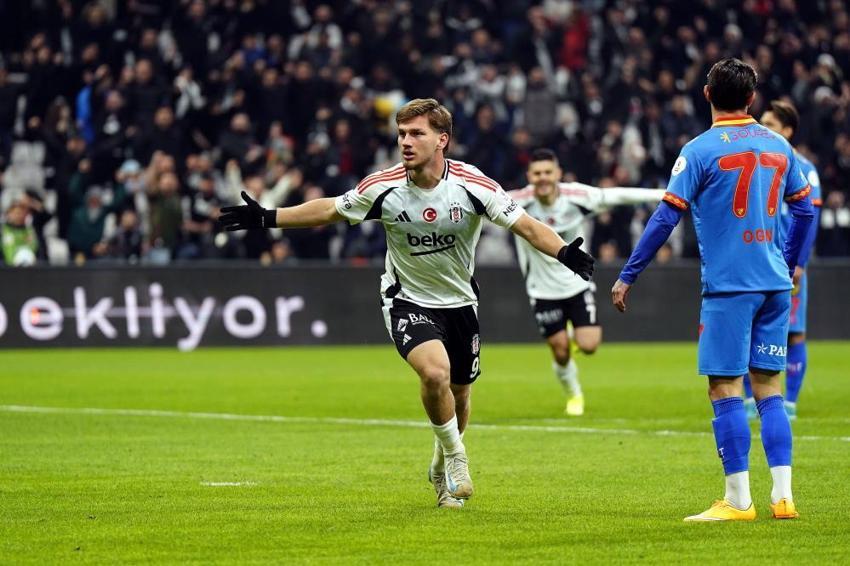 Giovanni van Bronckhorst'a güle güle! Beşiktaş'ın yeni teknik direktörünü açıkladı