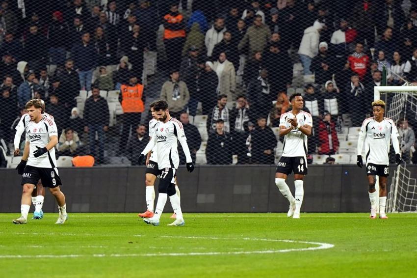 Giovanni van Bronckhorst'a güle güle! Beşiktaş'ın yeni teknik direktörünü açıkladı