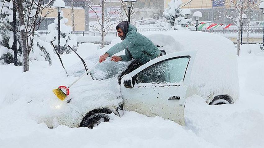 Lapa lapa kar yağışı batıya ilerliyor, 15 yıldır böylesi görülmedi! Dondurucu soğuk bastıracak, kar günlerce yerde kalacak 