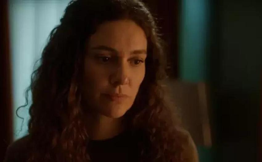 Bergüzar Korel'den Annem Ankara Zuhal'e mesaj var!