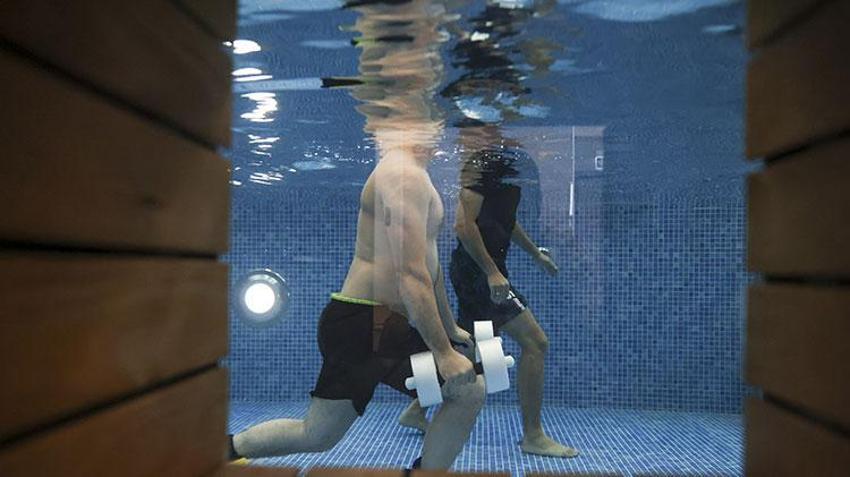 Gaziantep Şehir Hastanesi'nde otel konforunda hidroterapi tedavisi uygulanıyor