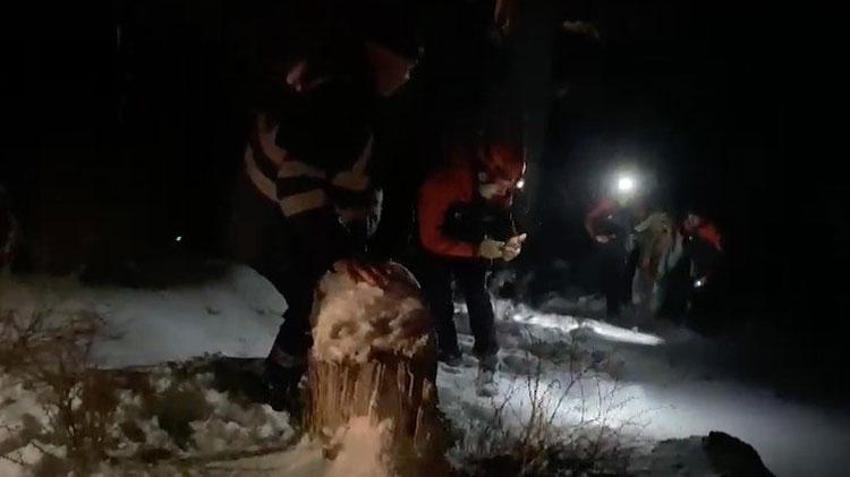 Antalya'da yayladan gelen yaşlı çift karda mahsur kaldı! AFAD kurtarmaya gittiğinde kadın tavuk ve kuzularına sarılmıştı