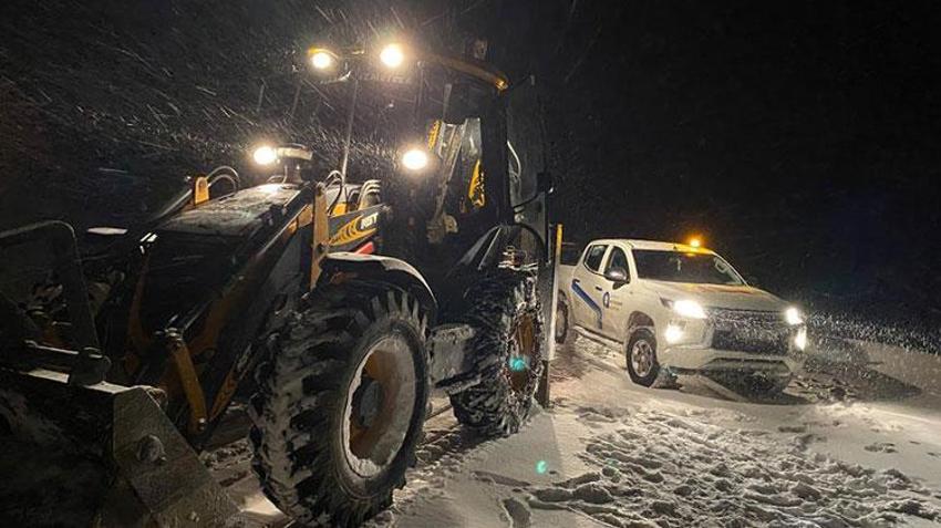 Antalya'da yayladan gelen yaşlı çift karda mahsur kaldı! AFAD kurtarmaya gittiğinde kadın tavuk ve kuzularına sarılmıştı