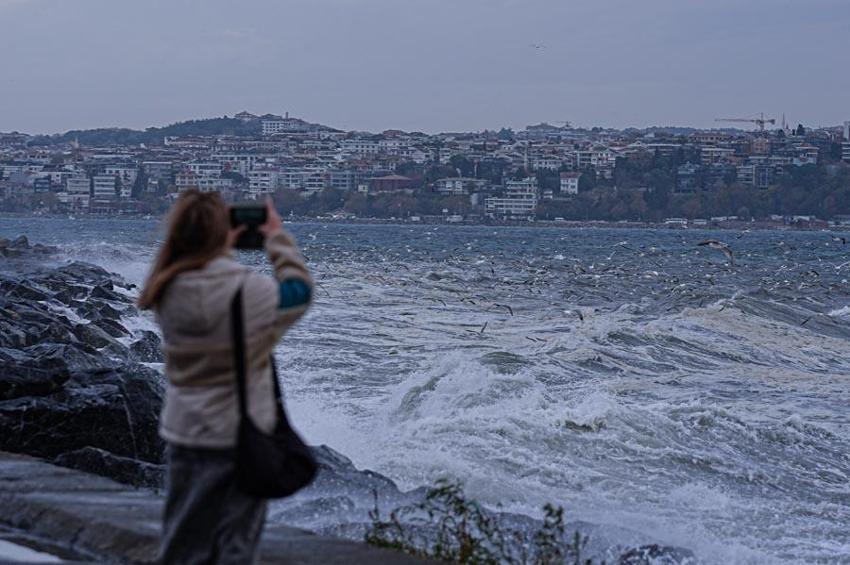 Kar yağışı, karla karışık yağmur ve kuvvetli fırtına geliyor! Yeni hava durumu raporu açıklandı Meteoroloji illeri tek tek uyardı