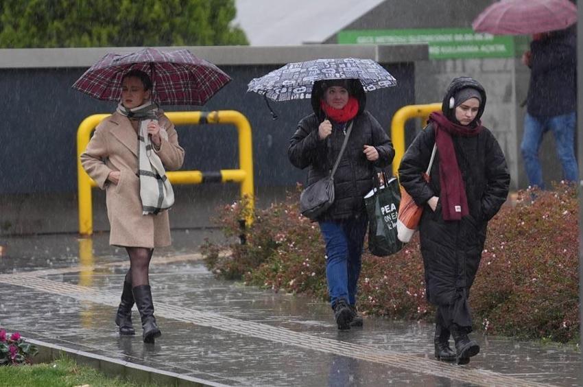 Kar yağışı, karla karışık yağmur ve kuvvetli fırtına geliyor! Yeni hava durumu raporu açıklandı Meteoroloji illeri tek tek uyardı