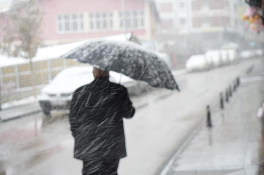 Kar yağışı, karla karışık yağmur ve kuvvetli fırtına geliyor! Yeni hava durumu raporu açıklandı Meteoroloji illeri tek tek uyardı