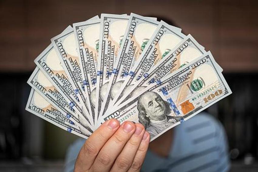 Piyasada 'dolar' paniği! Bankalardan yeni karar: Durduruldu