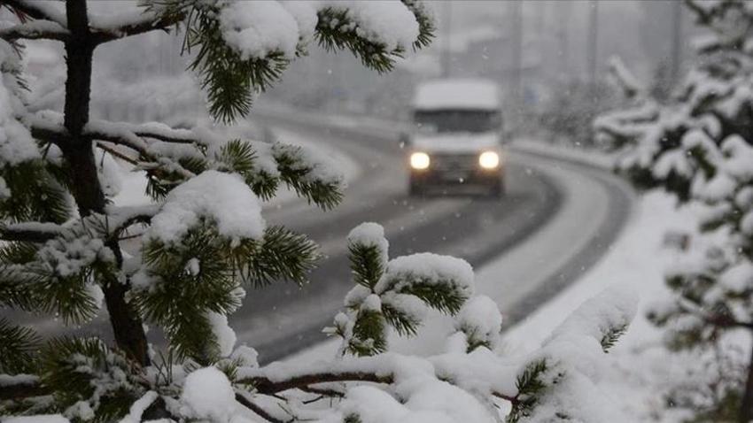 Sıcaklık değişmiyor, hava kar topluyor! Meteoroloji saat saat uyardı: 3 ilde bu kez kuvvetli geliyor