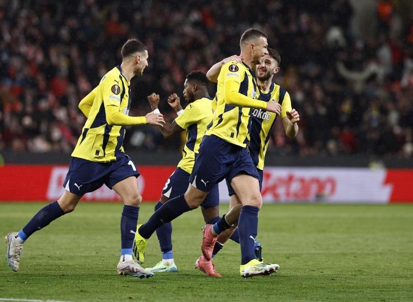Fenerbahçe, Slavia Prag'a acımadı