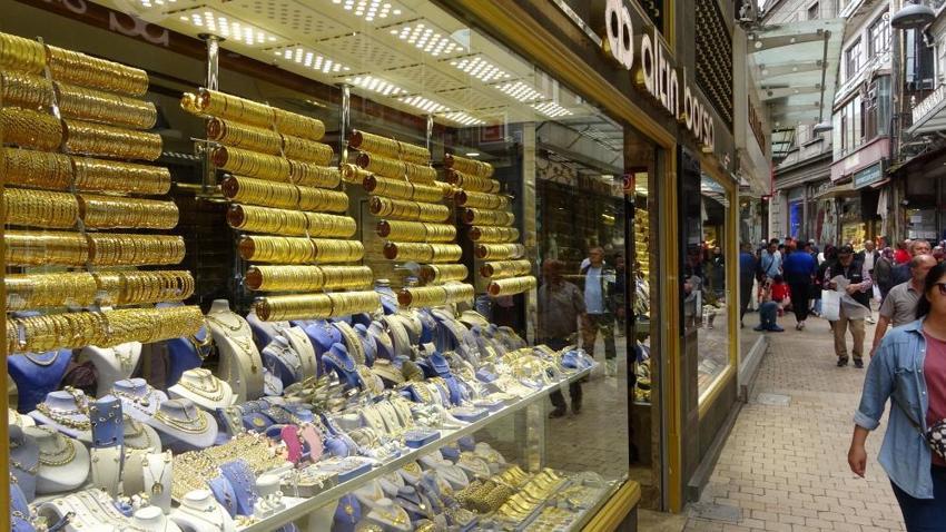 Altın fiyatlarında işler değişti! Gram altın yeni zirveye hazırlanıyor