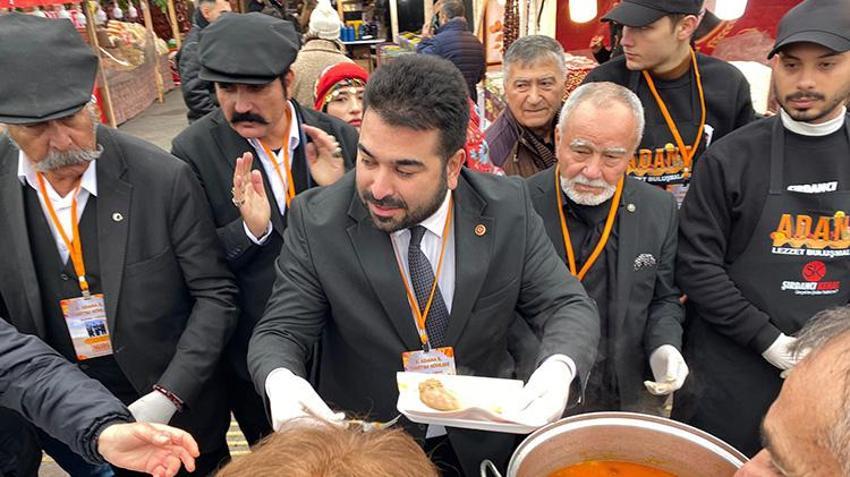 Adana lezzetleri Ankaralılara ikram edildi! 106 metre uzunluğunda Adana Kebap sergilendi