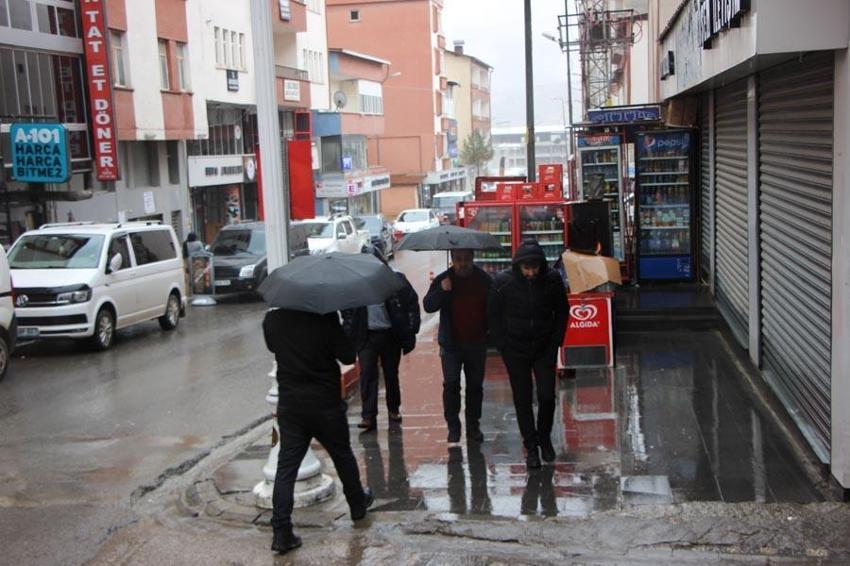 Kar yağışları, karla karışık yağmur, gök gürültülü sağanak yurdu etkisi altına alacak! Meteoroloji illeri uyardı: Pazar günü başlayacak pazartesi kuvvetlenecek...