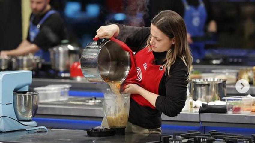 Masterchef'te son eleme adayı belli oldu! Eda ve Şirin duygusal anlar yaşadı