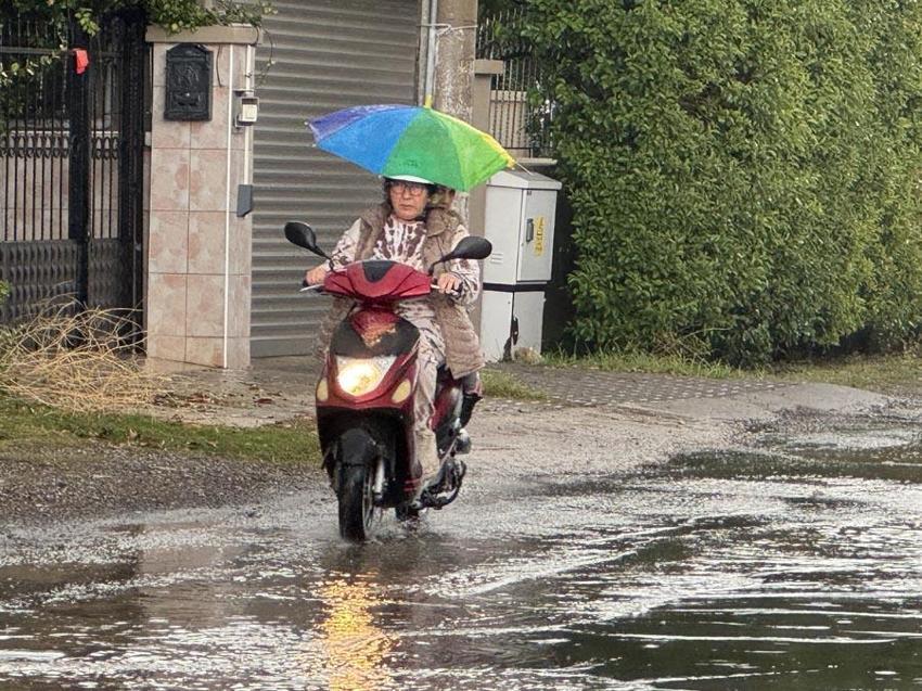 Lapa lapa kar yağışı ve gök gürültülü sağanak yağışlar etkili olacak! Meteoroloji İstanbul'u uyardı: 3 gün sürecek...