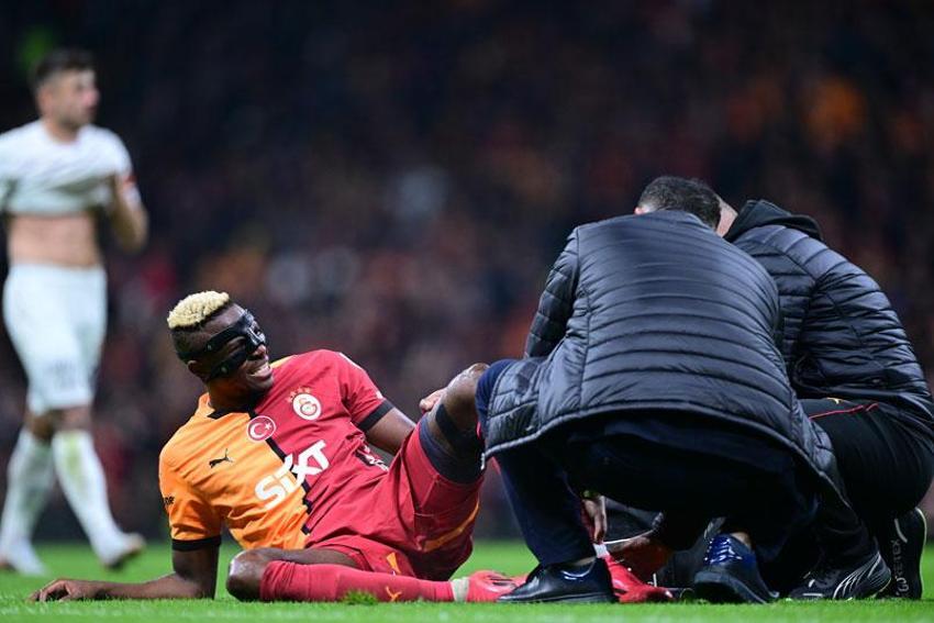 Galatasaray Eyüpspor maçında hakemin kararı Muslera'yı çıldırttı! Penaltı ve kırmızı kart tartışması