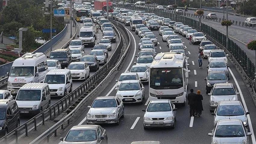 Noterlerle sigortacılar arasında ücret kavgası: Kesilen her trafik sigortasından noterlere 2 lira ödeyecek