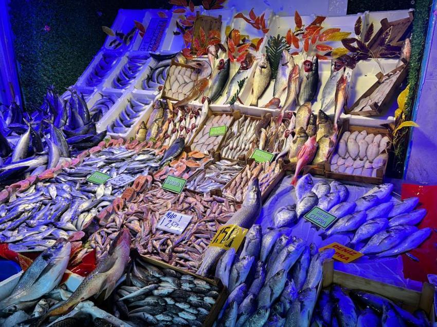 Soğuk havalar balığa talebi arttırdı: Fiyatları 250 ile 300 lira arasında değişiyor