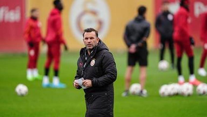 Okan Buruk; Eyüpspor, Berke Özer ve hakemi topa tuttu! Çılgına döndü