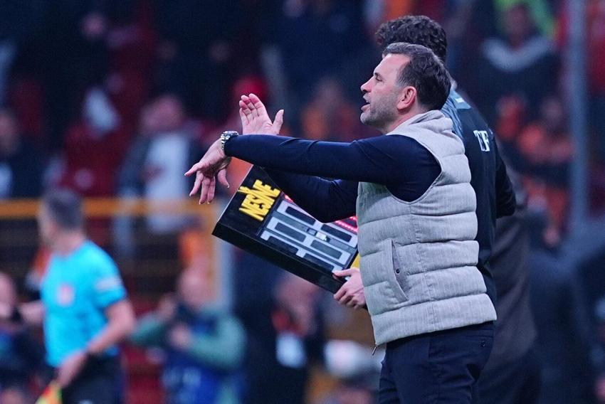 Okan Buruk; Eyüpspor, Berke Özer ve hakemi topa tuttu! Çılgına döndü