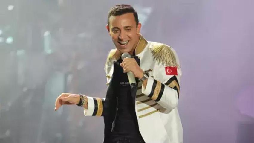 Mustafa Sandal'dan yılbaşında Melbourne'de konser verecek: Biletler anında tükendi!