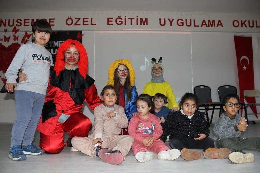 Meslek liseliler engelli çocuklara unutamayacakları bir gün yaşattı