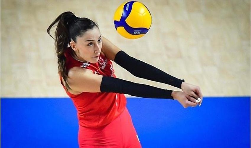 Hande Baladın'ın yeni sevgilisiyle görüntülendi! Yakışıklı isme yorum yağdı!