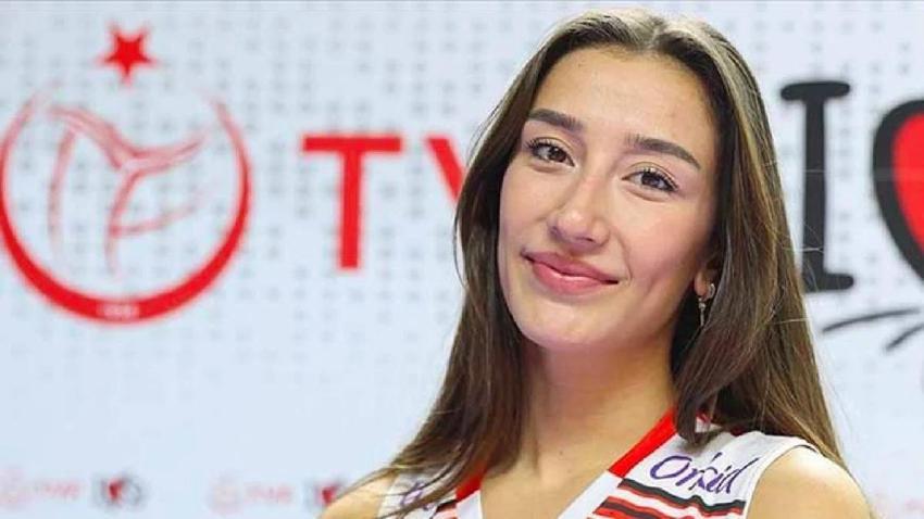 Hande Baladın'ın yeni sevgilisiyle görüntülendi! Yakışıklı isme yorum yağdı!