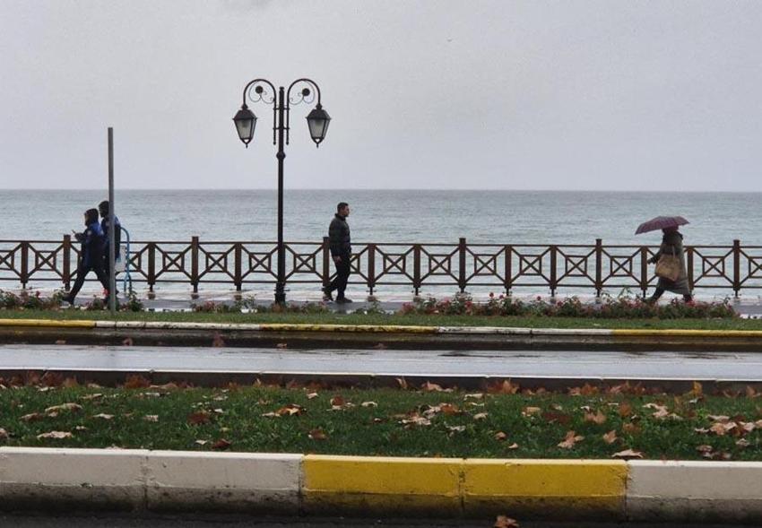 Kar, karla karışık yağmur, sağanak yağışlar ve kuvvetli fırtına uyarısı Meteoroloji'den geldi