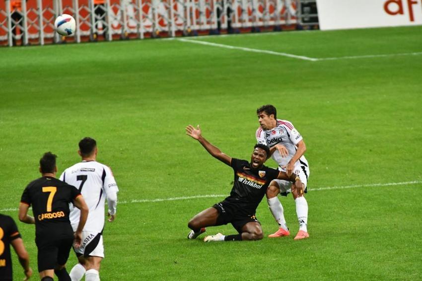 Beşiktaş'tan Fenerbahçe derbisi kararı! Serdar Topraktepe ve Veli Kavlak'a onay verildi