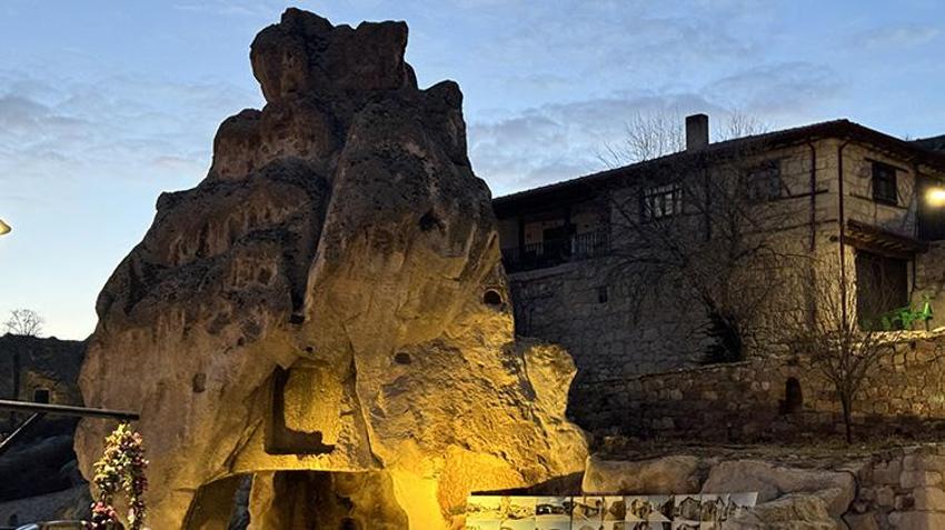 Afyonkarahisar Frig Vadisi'nde turizm hareketliliği! Binlerce yerli ve yabancı turisti ağırlıyor