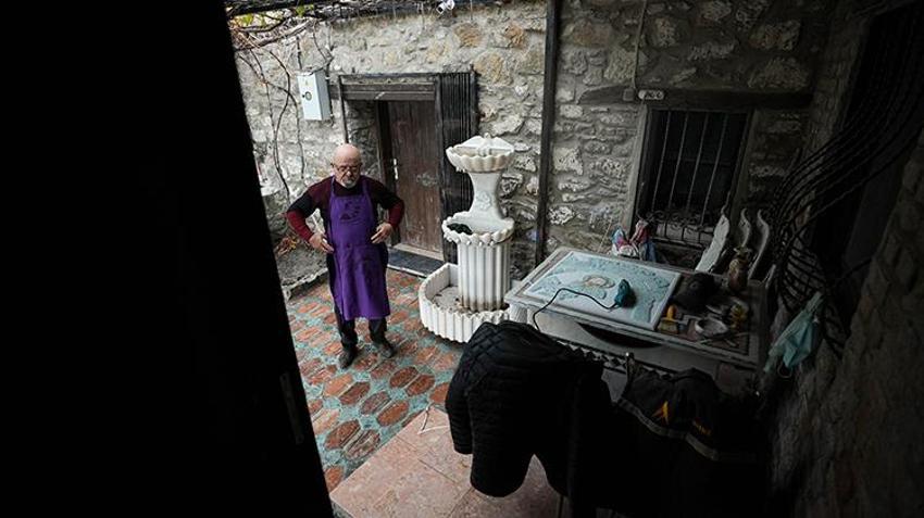 'Yaşayan İnsan Hazinesi' yarım asırdır mermere hayat veriyor! Müzelerde sergileniyor
