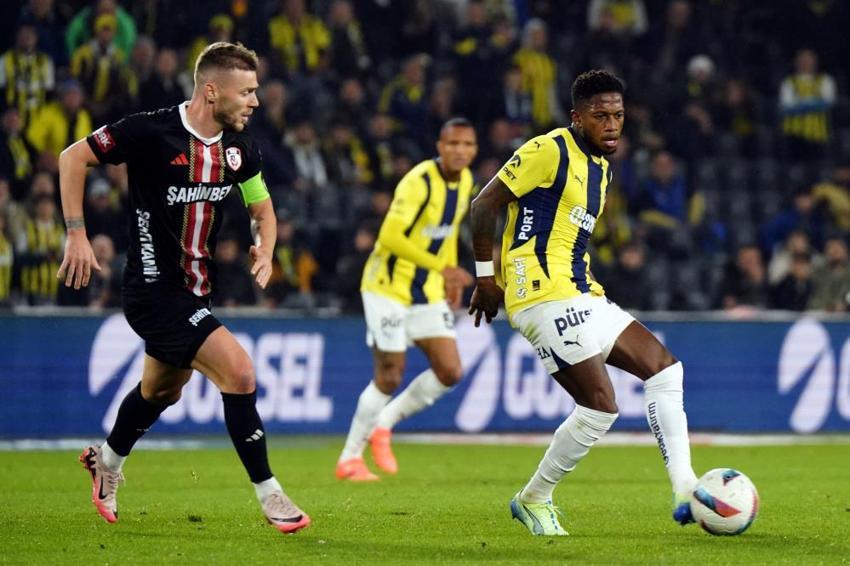 Sol bek, orta saha ve forvet transferi aynı anda bitiyor! Ali Koç ikna etti, şampiyonluk getirecek bomba patladı