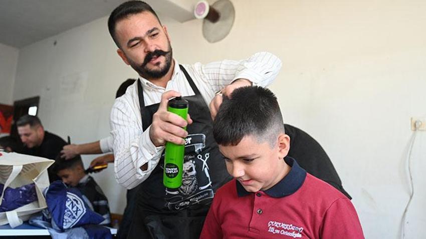 Köy köy gezip çocukları mutlu ediyorlar! Osmaniyeli berberlerden yürek ısıtan hareket 