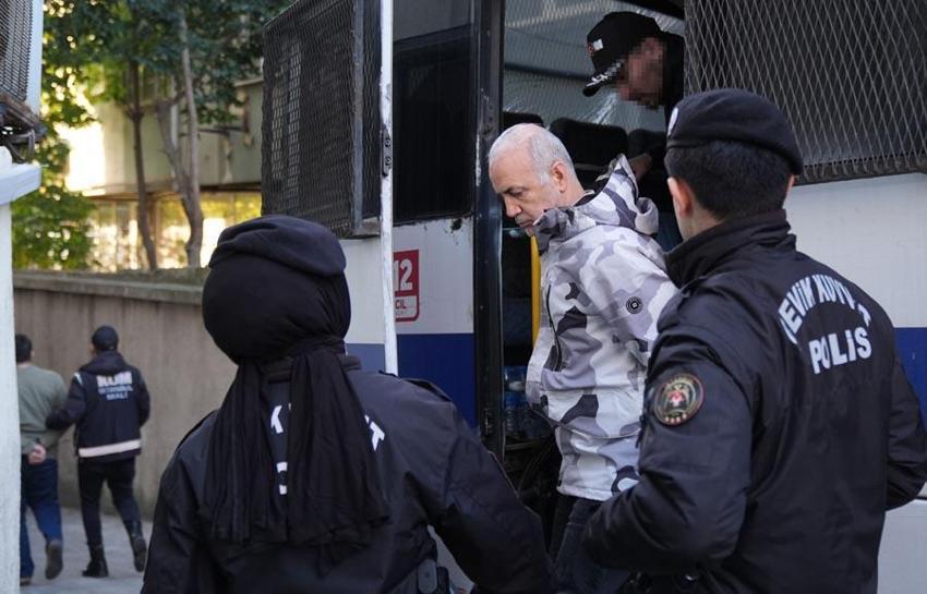 'Yenidoğan çetesi' soruşturması kapsamında gözaltına alınan 15 şüpheliden 11'i tutuklandı.