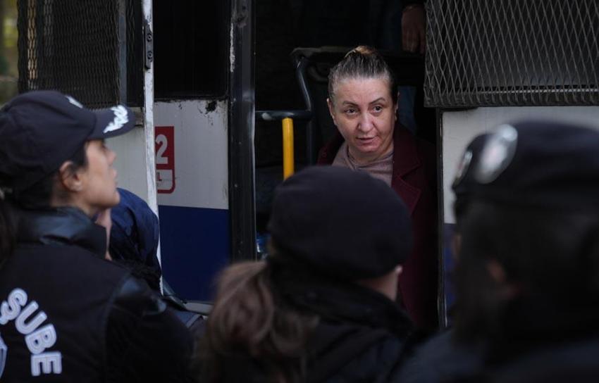 'Yenidoğan çetesi' soruşturması kapsamında gözaltına alınan 15 şüpheliden 11'i tutuklandı.