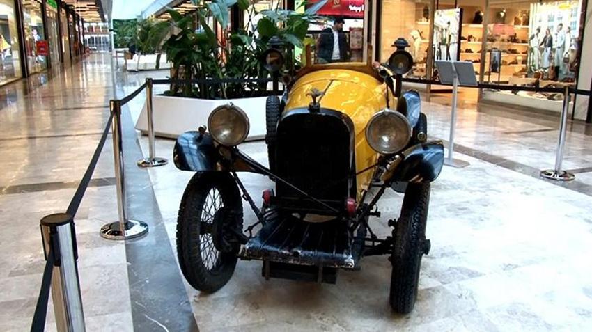 Bursa'da klasik otomobil koleksiyonerinin araçlarına değer biçilemiyor