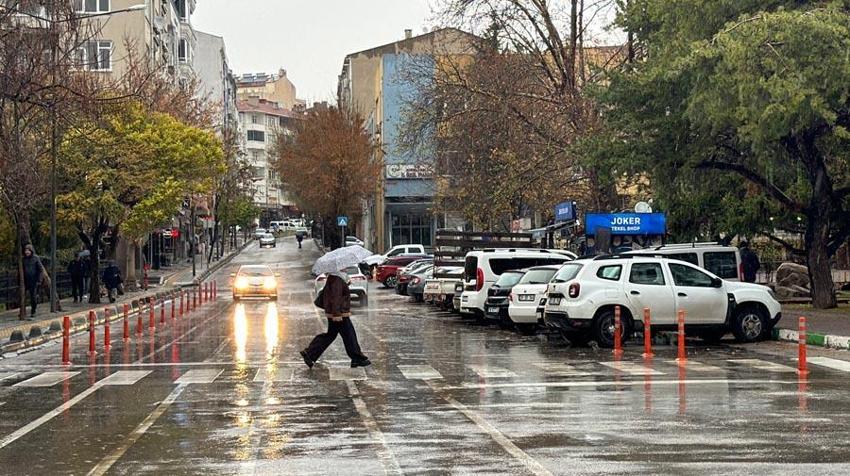 Meteoroloji son hava tahmin raporunu yayınladı birçok ili uyardı: Pazar günü etkili olacak, dikkatli ve tedbirli olun...