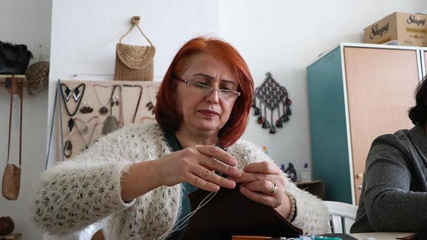 Niğde'de kooperatif kuran kadınlar üretime geçti! Atık malzemelerden süs eşyaları üretiyorlar 