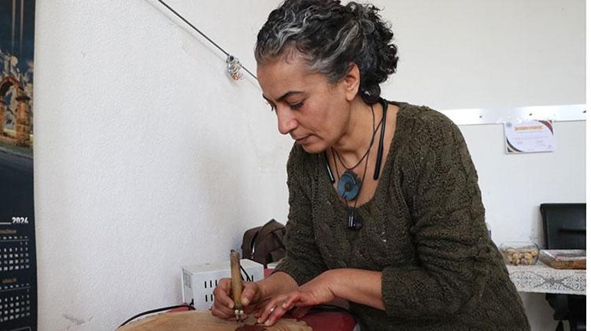 Niğde'de kooperatif kuran kadınlar üretime geçti! Atık malzemelerden süs eşyaları üretiyorlar 